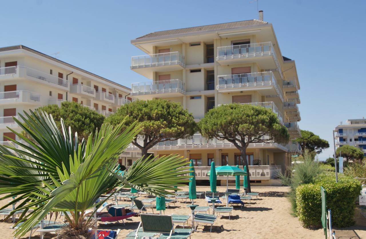 Appartamenti Diplomatic-Residence Fronte Mare-Piazza Torino-Lido Di Jesolo Dış mekan fotoğraf