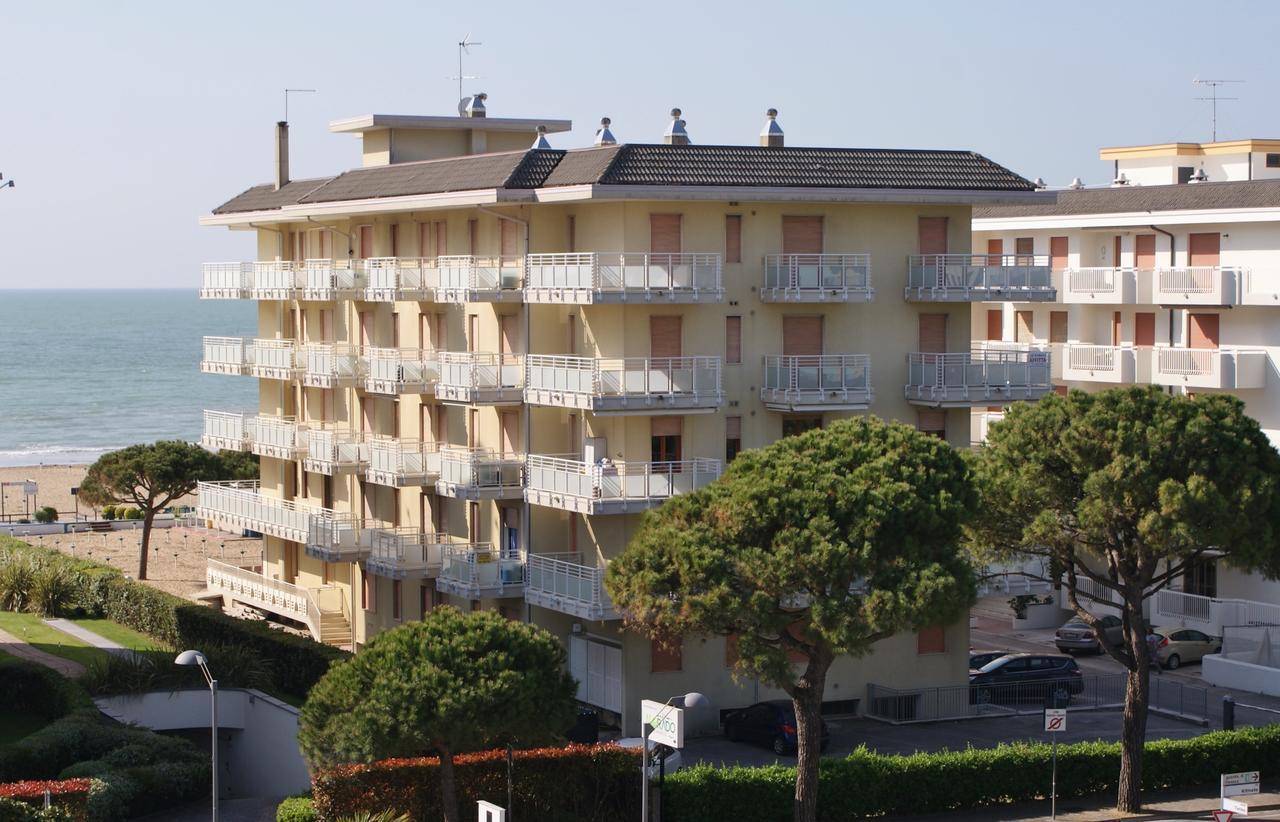 Appartamenti Diplomatic-Residence Fronte Mare-Piazza Torino-Lido Di Jesolo Dış mekan fotoğraf