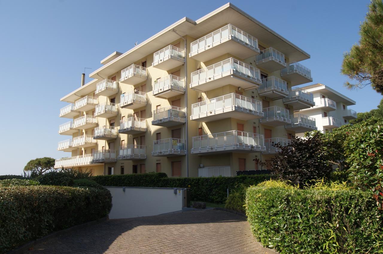 Appartamenti Diplomatic-Residence Fronte Mare-Piazza Torino-Lido Di Jesolo Dış mekan fotoğraf